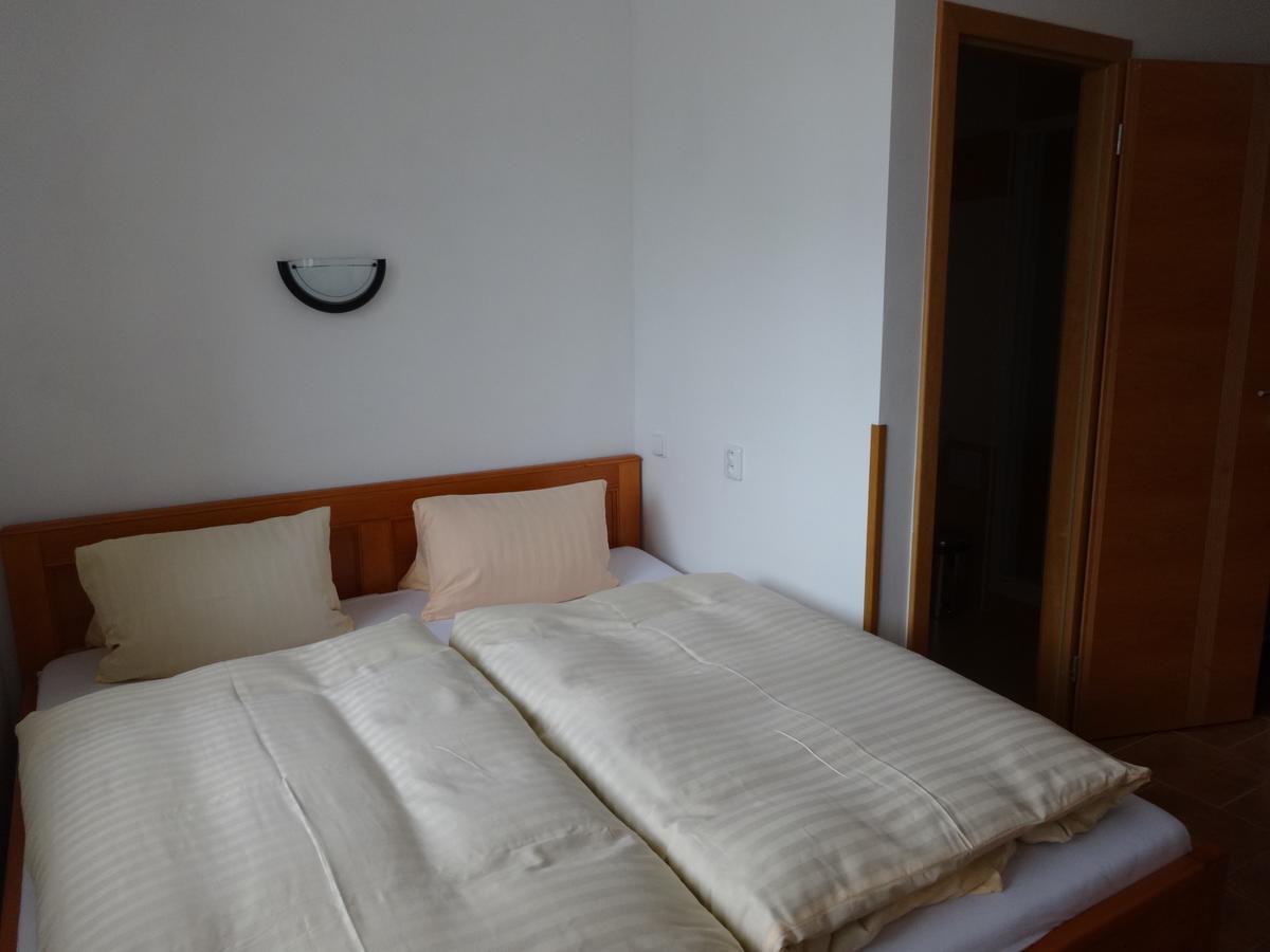 Hostinec U Janatu S Ubytovanim Cestin Cameră foto